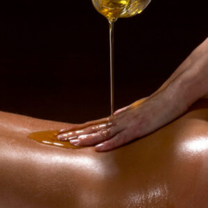 massaggi-esclusivi-massaggio-ayurvedico con olio